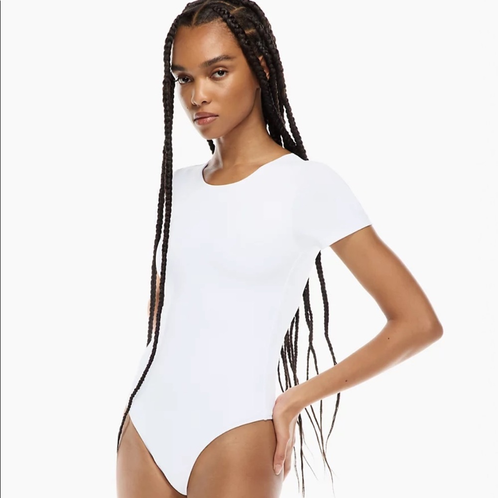 Aritzia Contour Bodysuit - Medium